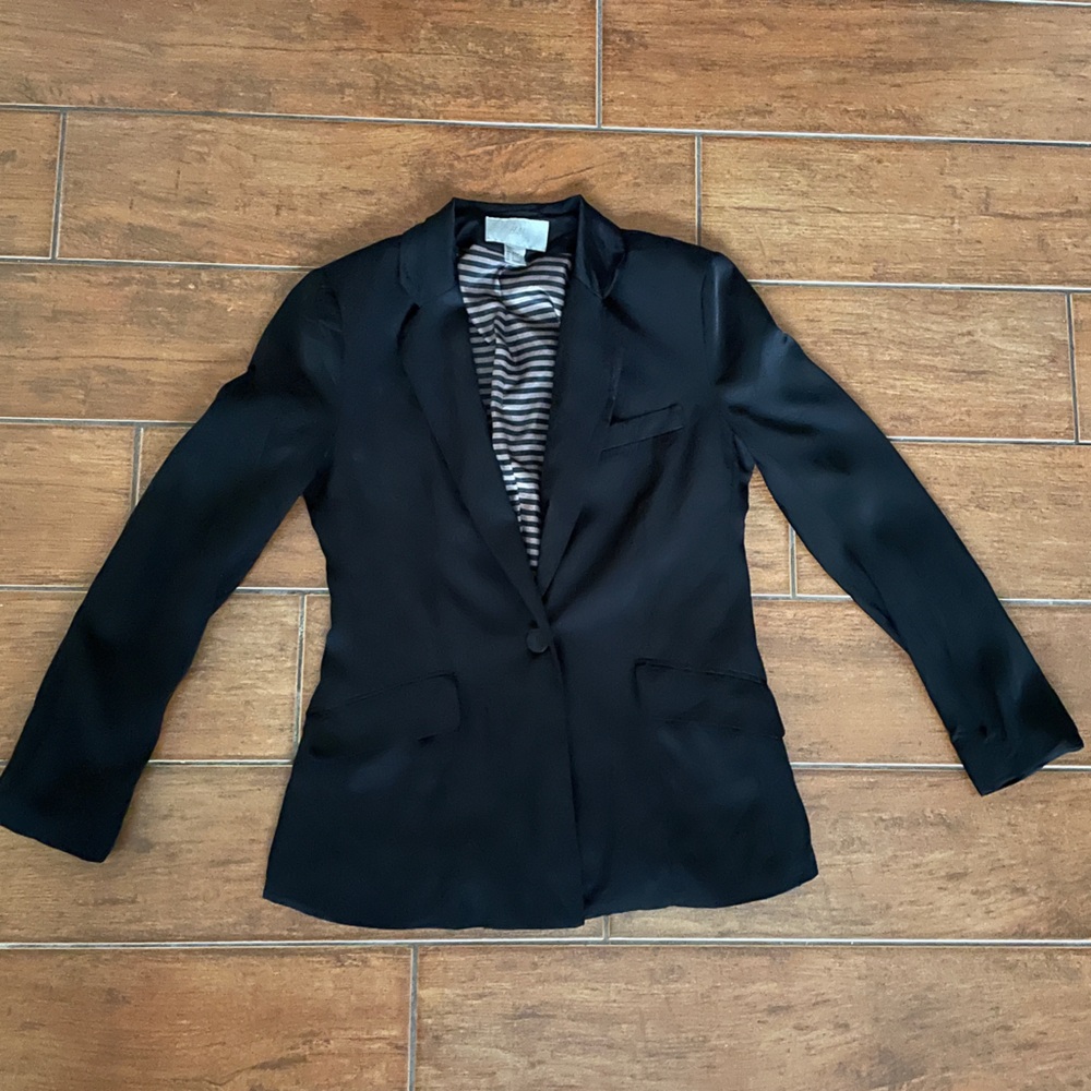 H&M Women's Black Satin Fitted Blazer